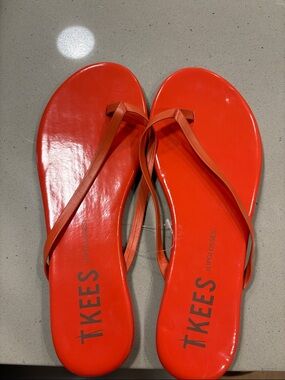 TKEES Glossy Red-Orange Minimalist Flip Flops